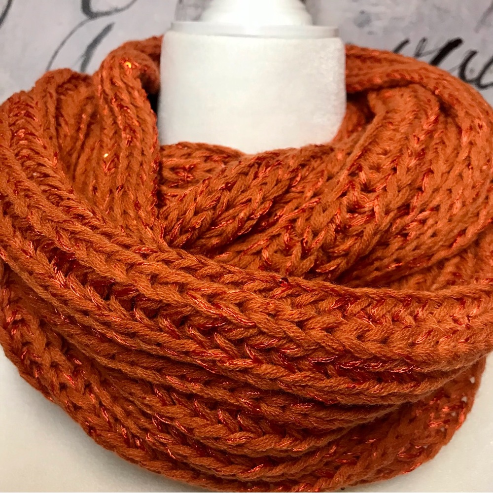 *NEW* Infinity Scarf - Picture 2 of 2